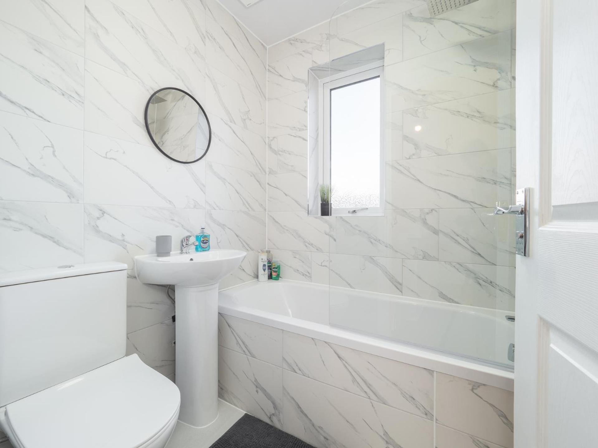 Сasa de vacaciones Perfect For Contractors, Driveway With Free Parking, Close To Centre Coventry